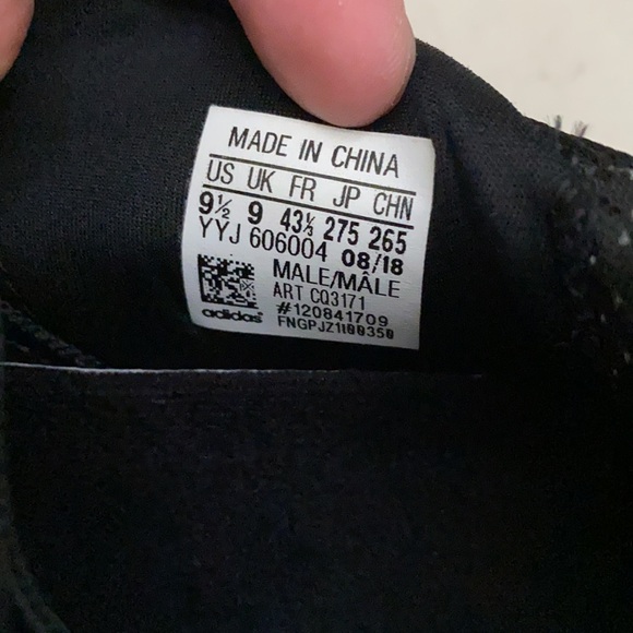 MEN’s Adidas SolarBoost size 9.5 (BLACK) - Picture 7 of 7